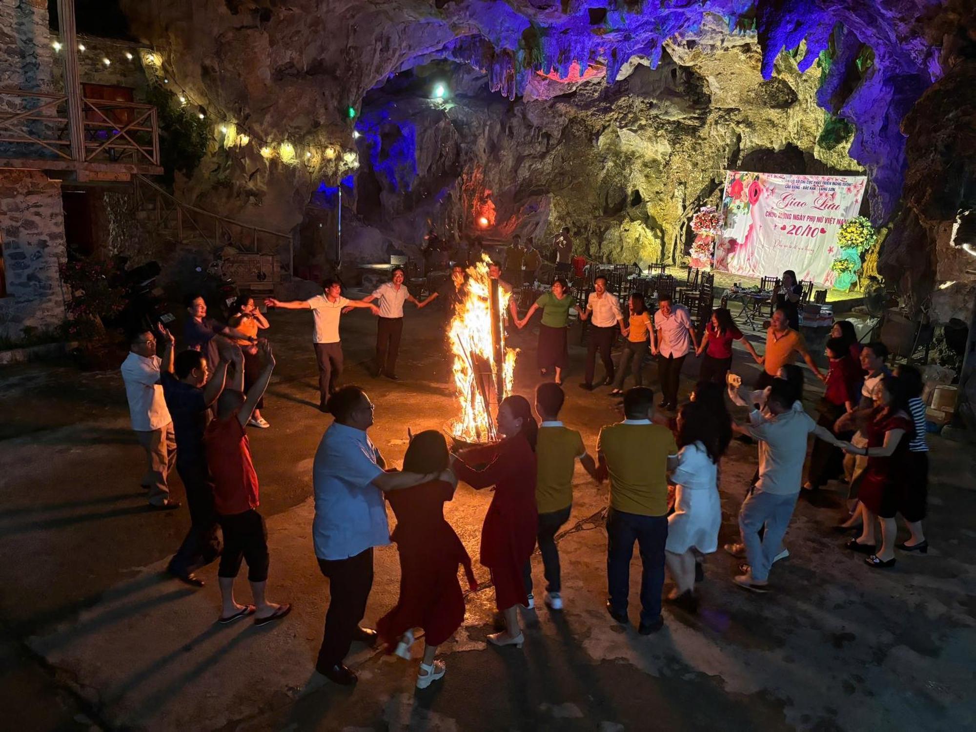 Yen Nhi Homestay Ban Gioc Cao Bang Eksteriør billede
